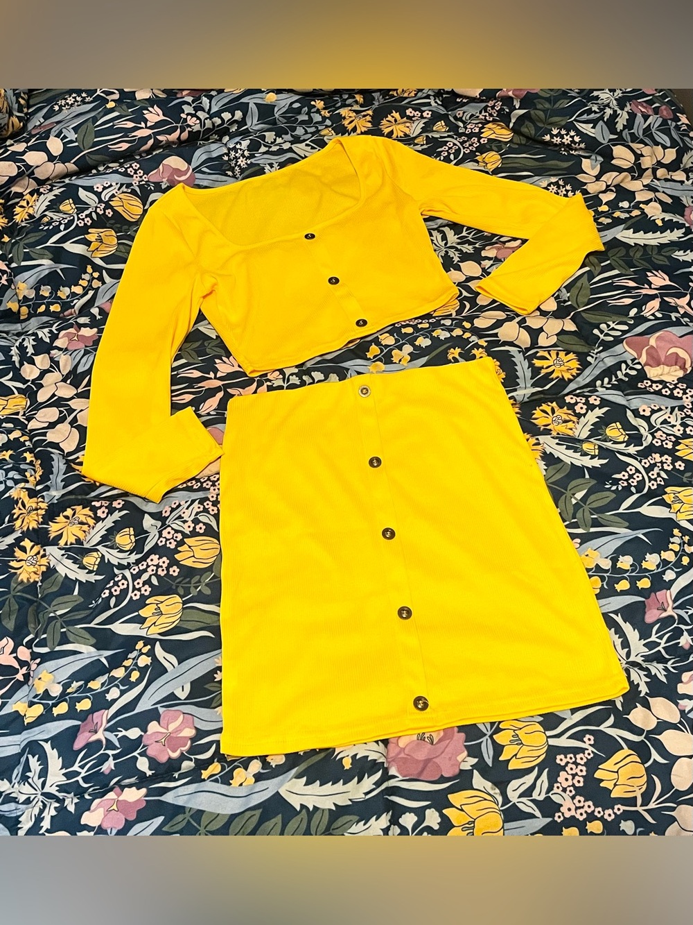 New! Ladies Skirt Set